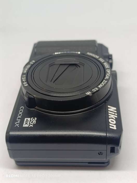 Nikon Coolpix A900 - 20MP - 35x Zoom - Digital Camera