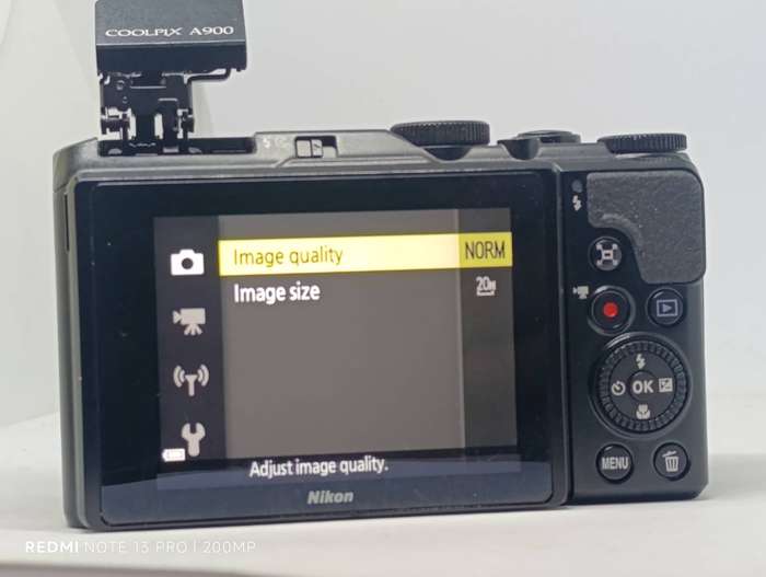 Nikon Coolpix A900 - 20MP - 35x Zoom - Digital Camera