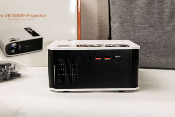 NEW!!! PROJECTOR