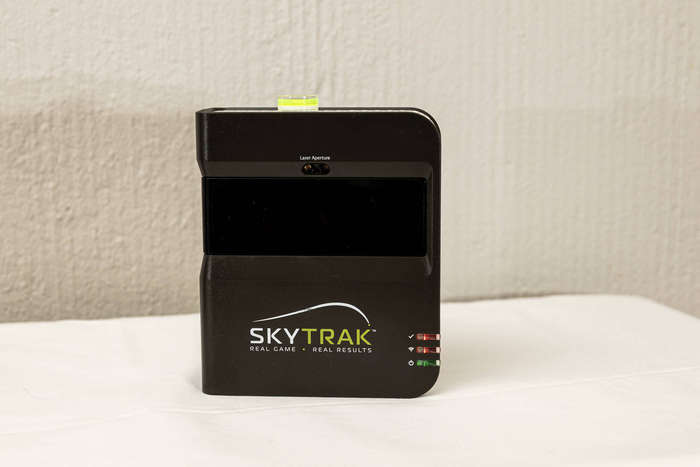 SkyTrak golf launch monitor & simulator