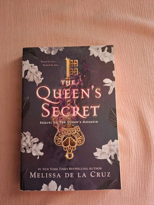 Melissa De La Cruz The Queen's Assassin & The Queen's Secret