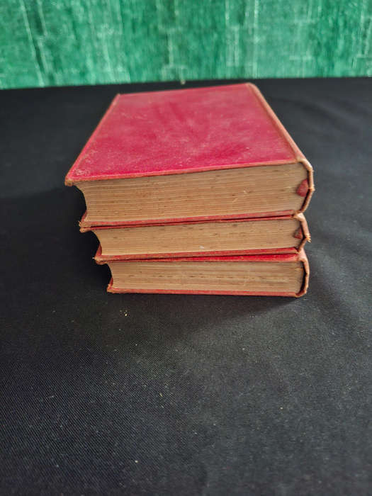 The Poetical works of Lord Tennyson, Robert Browning and Robert Burns 3 Books