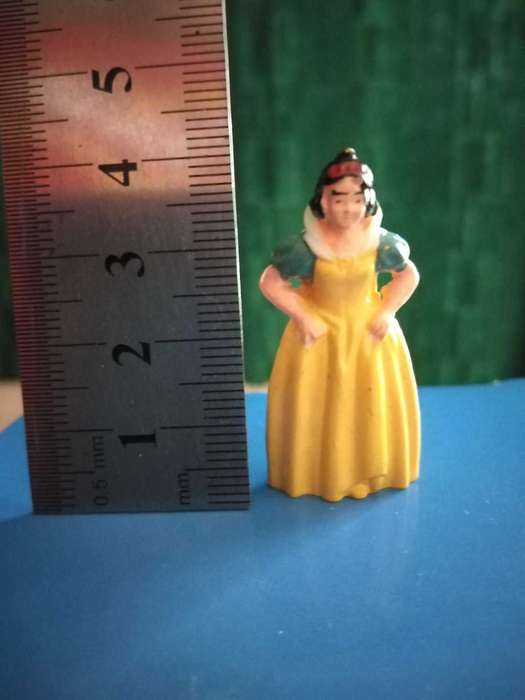 Disneykins Snow White in box