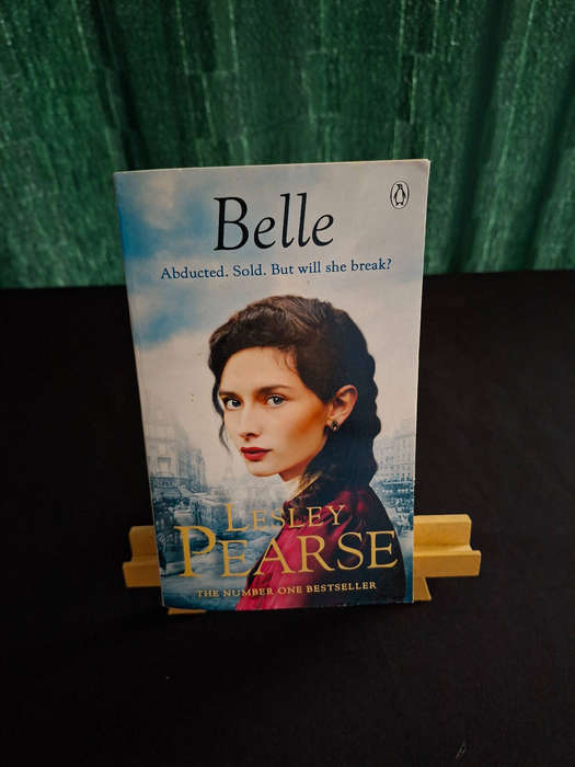 Lesley Pearse Belle