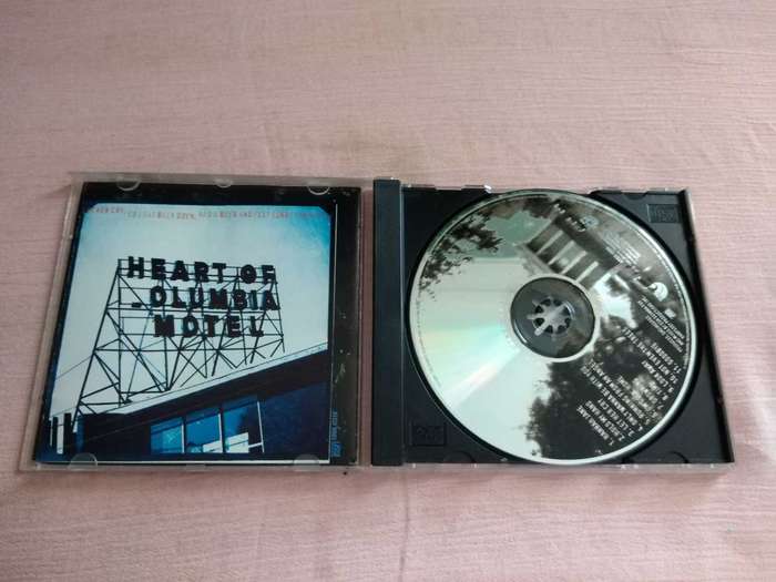 Hootie & the Blowfish Cracked rear view