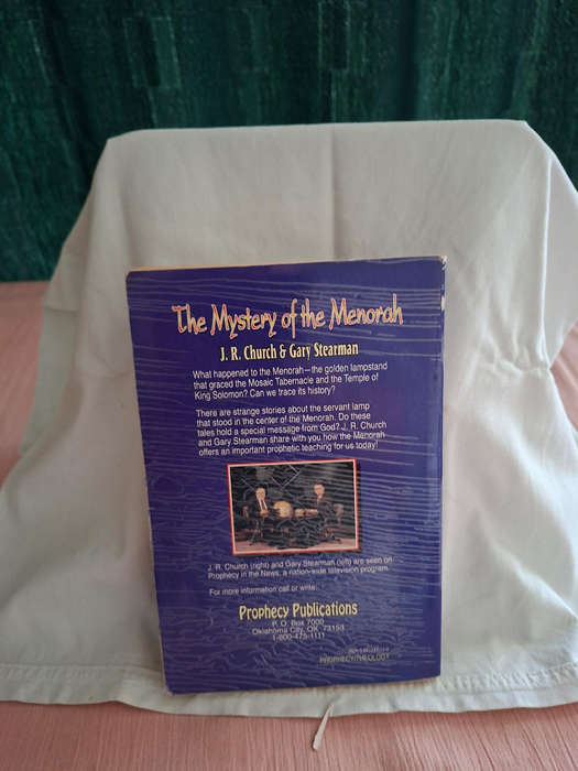 J. R. Church & Gary Stearman The Mystery of the Menorah and the Hebrew Alphabet