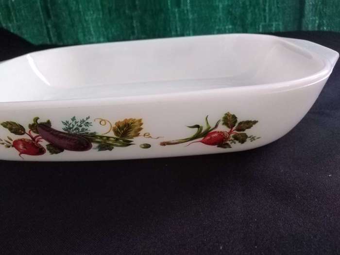 Vintage Pyrex Dish