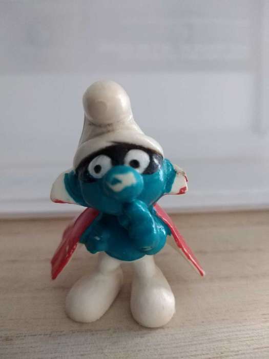 Smurf Caped Hero Peyo