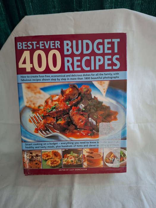 400 Best-Ever Budget Recipes Edited by Lucy Doncaster