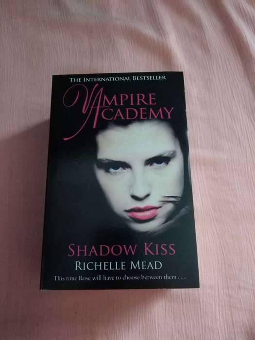 Vampire Academy Collection box set of 3 Richelle Mead
