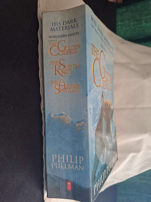 Philip Pullman His Dark Materials The Golden Compass