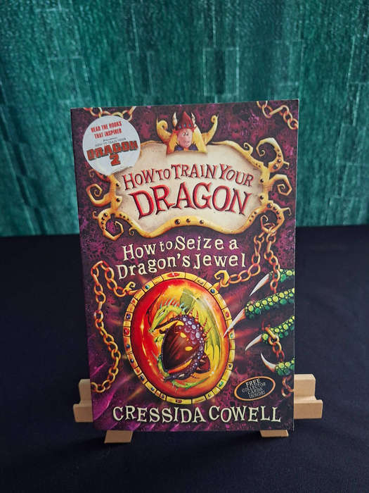 Cressida Cowell How to Train your Dragon How to Sei a Dragon's Jewel