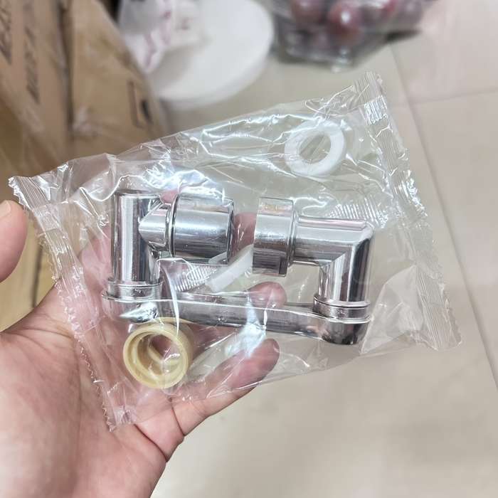 1pc Chrome-Plated 1080 Foldable Extendable Kitchen/Bathroom Faucet