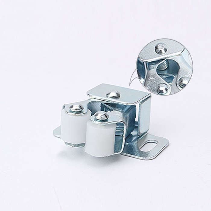 Cabinet door lock
