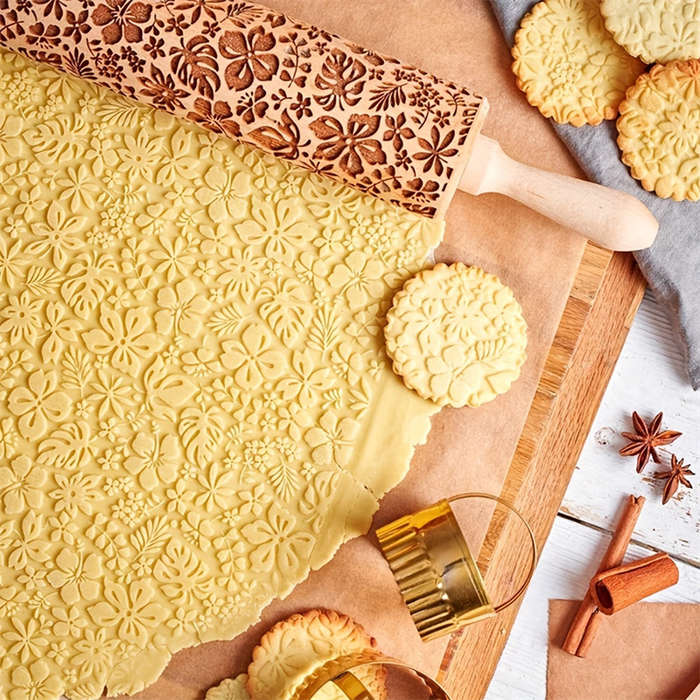 1pc Flower Leaf Rolling Pin 34.8cm Wooden Embossed Dough Roller