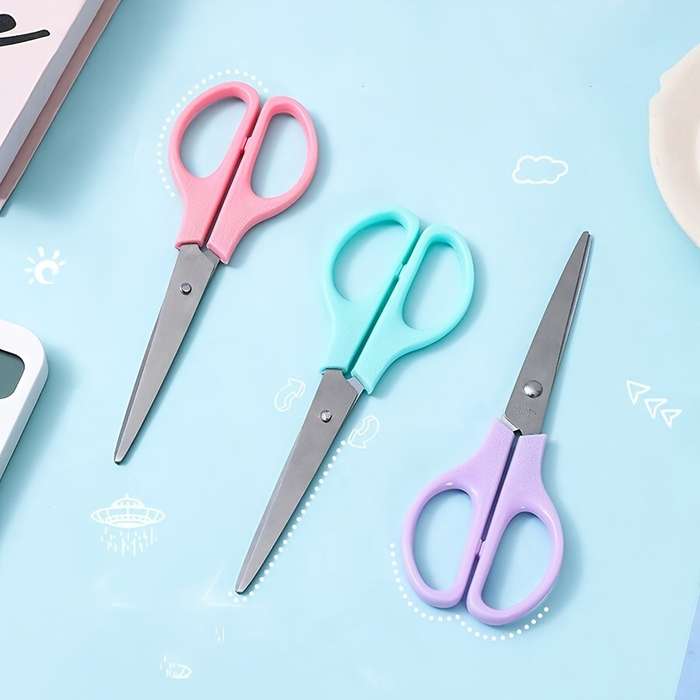1 Piece Of Iron Scissors
