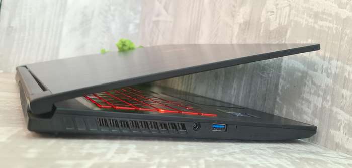 MSI RTX 2050 4GB GDDR6 Core i5 11400H 8GB DDR4 RAM 512GB Nvme SSD Gaming Laptop