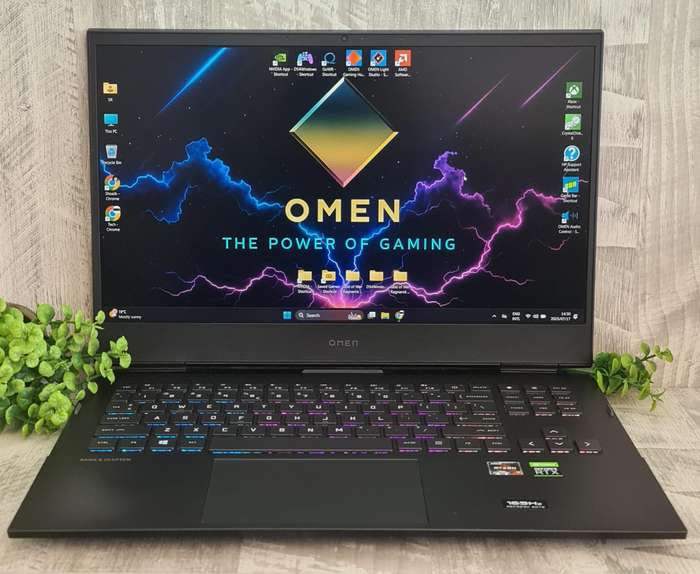 HP Omen 16 RTX 3070 8GB GDDR6 Ryzen 7 5800H 16GB RAM 1TB Nvme SSD Gaming Laptop