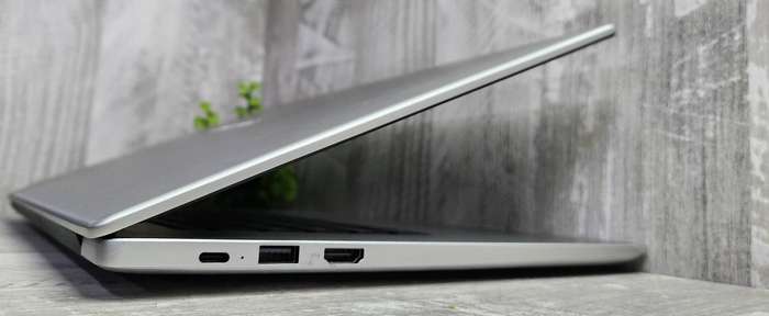 Huawei Core i5 11th Gen with Intel Iris Xe Graphics 8GB 3733MHz Ram 240GB Nvme 15.6'' 1080P Display
