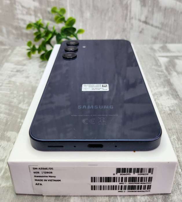 Samsung Galaxy A35 5G 128GB 6GB Ram 2 months old