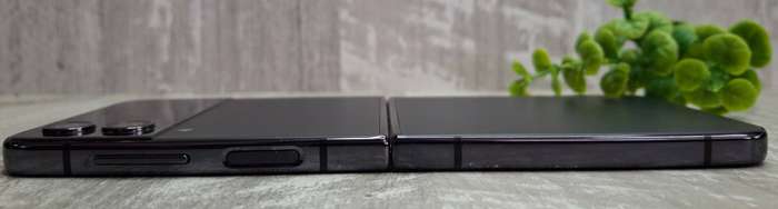 Samsung Galaxy Z Flip 4 256GB Storage 8GB Ram