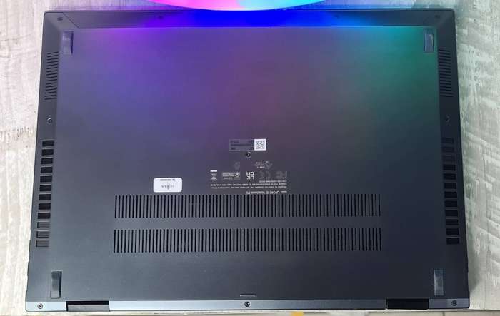 Asus Zenbook Flip Touchscreen 3k OLED Display Core i7 16GB 4267MT/s RAM 512GB Nvme SSD Laptop