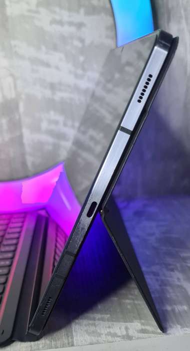 Samsung Tab S7 with S-Pen and Original Samsung Megnatic Keyboard