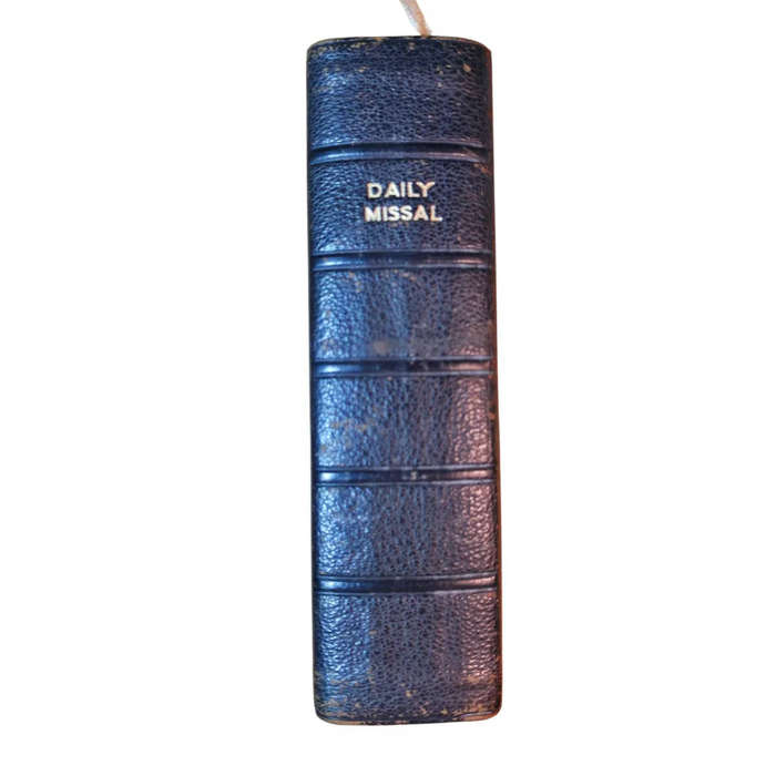 The Saint Andrew Daily Missal with Vespers for Sundays and Feasts