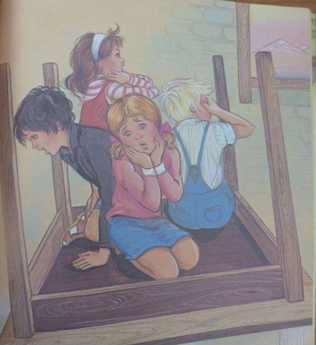 THE MAGIC  FARAWAY TREE By Enid Blyton