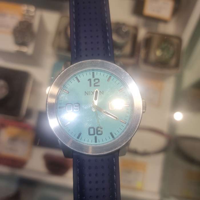 Nixon Watch glow in the dark watch face