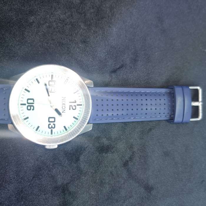 Nixon Watch glow in the dark watch face