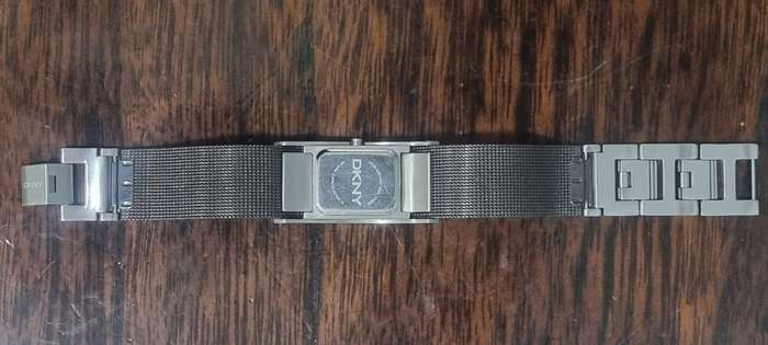 DKNY Watch 30 Meters.