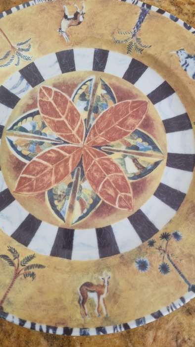 Huge 31 cm Lost City Sun City Presentation/ Serving Plate with Stunning Design! Excellent condition!