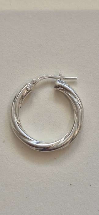 STUNNING Italian Twist Hoop Single  Earring. 1.2 grams. Marked Italy 925. Perfect working order.