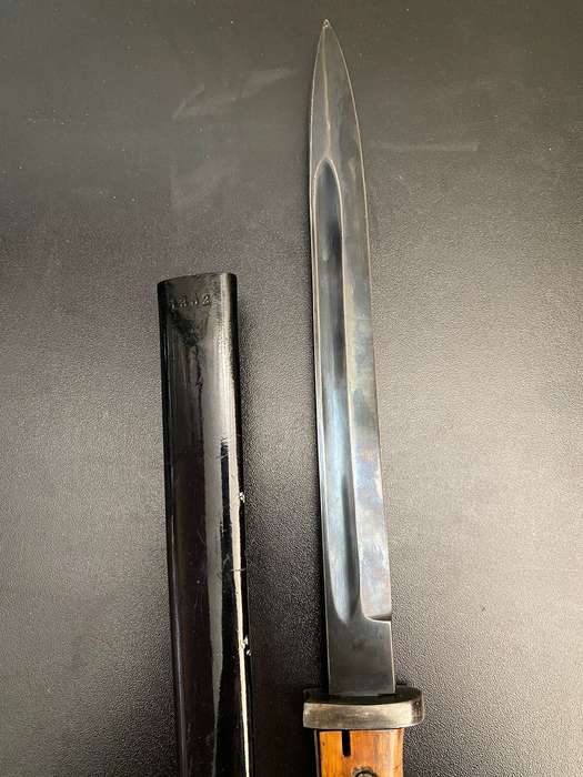 SPANISH M1943 MAUSER BAYONET WITH METAL SCABBARD