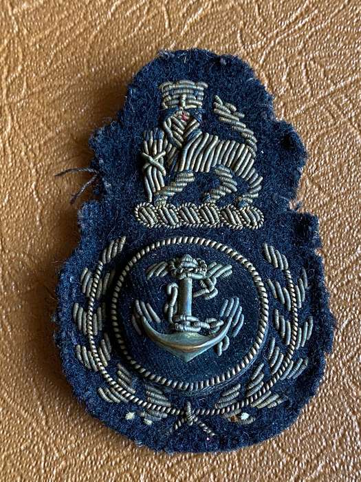 SA CHIEF PETTY OFFICERS CAP BADGE-WORN 1961-2003