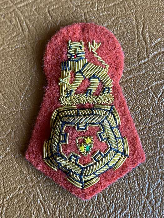 ARMY SENIOR OFFICERS,NON STAFF QUALIFIED BULLION WIRE CAP BADGE-APPROVED IN 1978