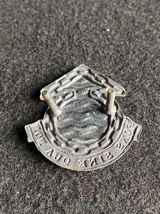 ORDNANCE SERVICE CORPS CAP BADGE-WORN FROM 1970'S- 2 X SCREW LUGS