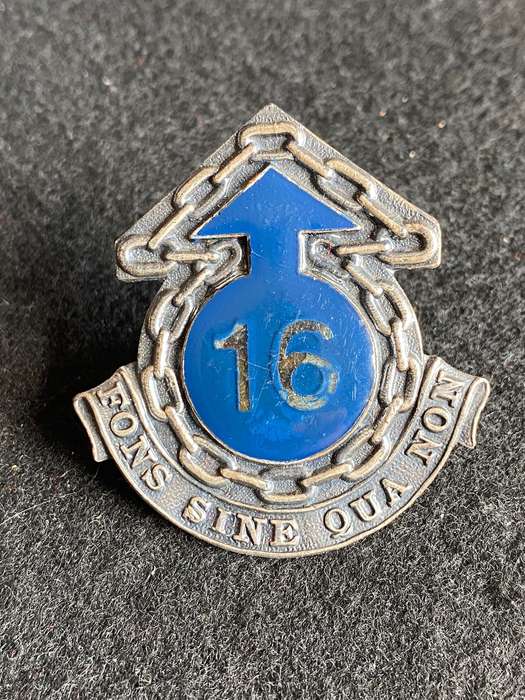 16 MAINTENANCE UNIT CAP BADGE-APPROVED 1986- 2 LUGS
