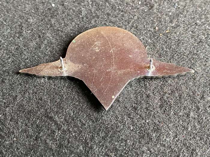 PROPOSED 1 PARACHUTE BATTALION-METAL BERET BADGE- 2 PINS