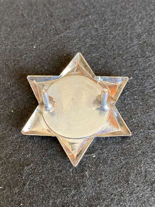 VENDA POLICE-OFFICERS CAP BADGE- 2 LUGS