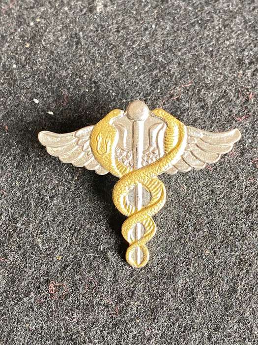 SAMS, BI METAL DOCTOR'S BREAST BADGE- 2 PINS