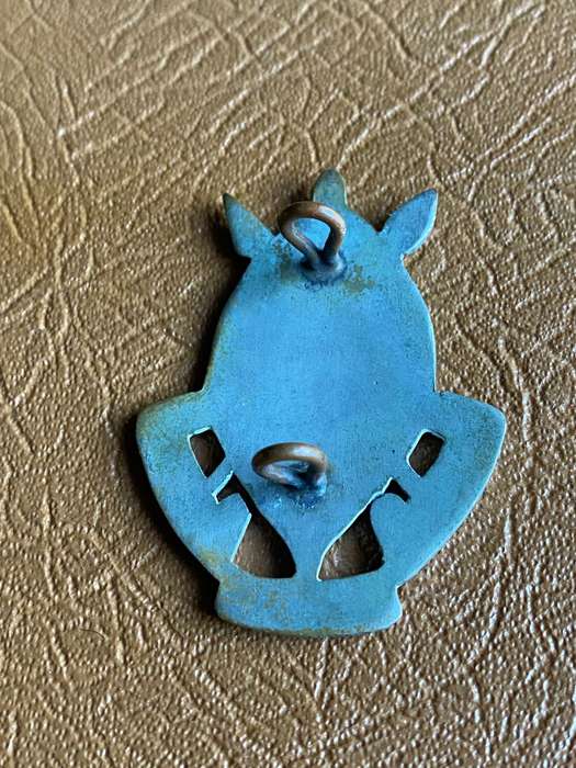 RHODESIAN AFRICAN RIFLES W/M HAT BADGE- 2 LUGS