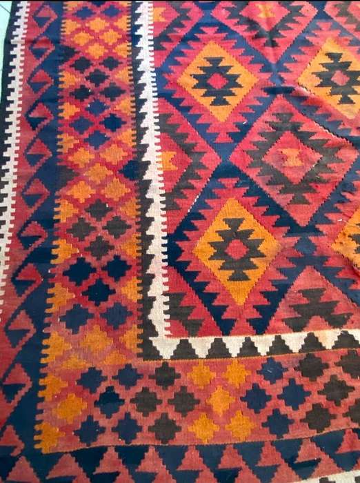 Handknotted Persian Carpet - Size 3m x 2m - Label on Carpet - Some Damage