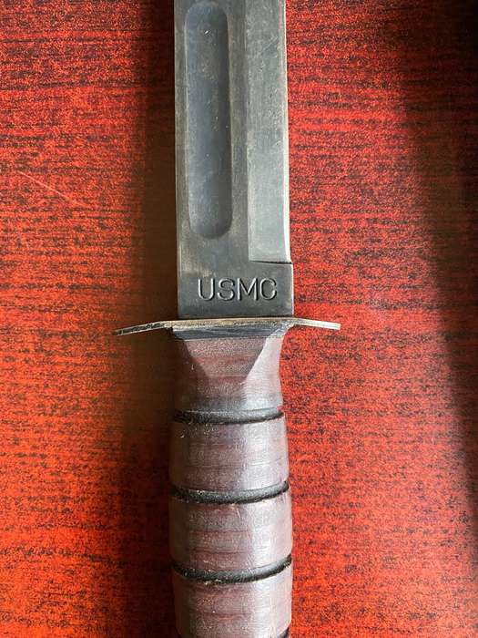 USA Marine Ka-Bar with Leather Grip - Overall Length 30.5cm - Blade Length 18cm - Blade Width 31mm