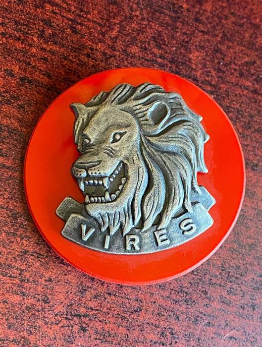 STATE PRESIDENTS GUARD,CAP BADGE-WORN FOR ONLY A SHORT PERIOD-APPROVED 1994- 2 LUGS
