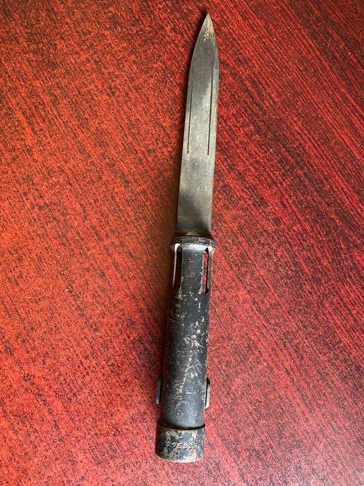 R1 BAYONET WITHOUT A SCABBARD