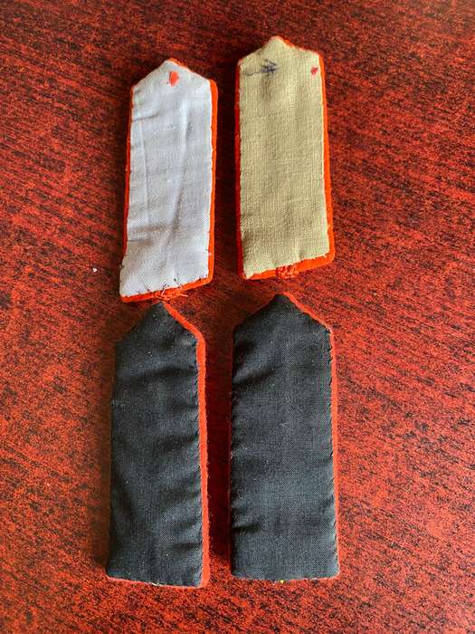 ARMY SENIOR OFFICERS,STAFF AND NON STAFF QUALIFIED GORGET PATCHES-APPROVED 1978