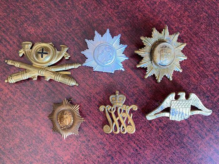 MIXED LOT OF 6 MILITARY BADGES-SOLD TOGETHER
