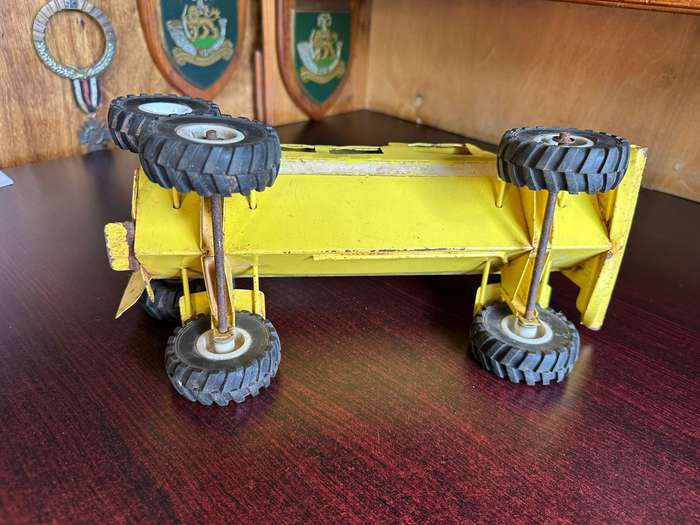 VINTAGE,BORDER WAR PERIOD MADE,POLICE CASPER-MEASURES 32 CM-HEIGHT 14 CM-MADE BY STRIKE